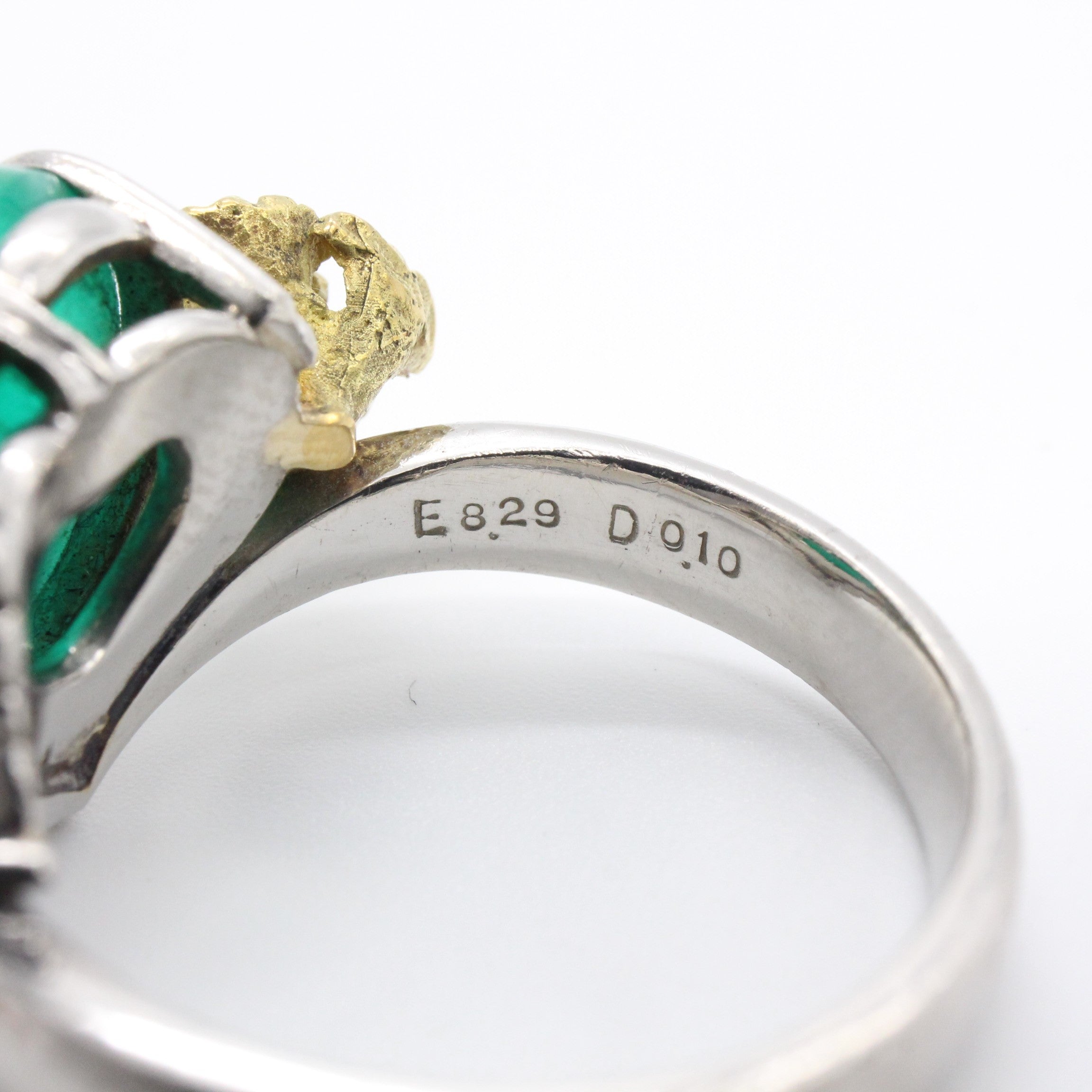 天然ベリル宝石名エメラルドPt900指輪〜透明緑色